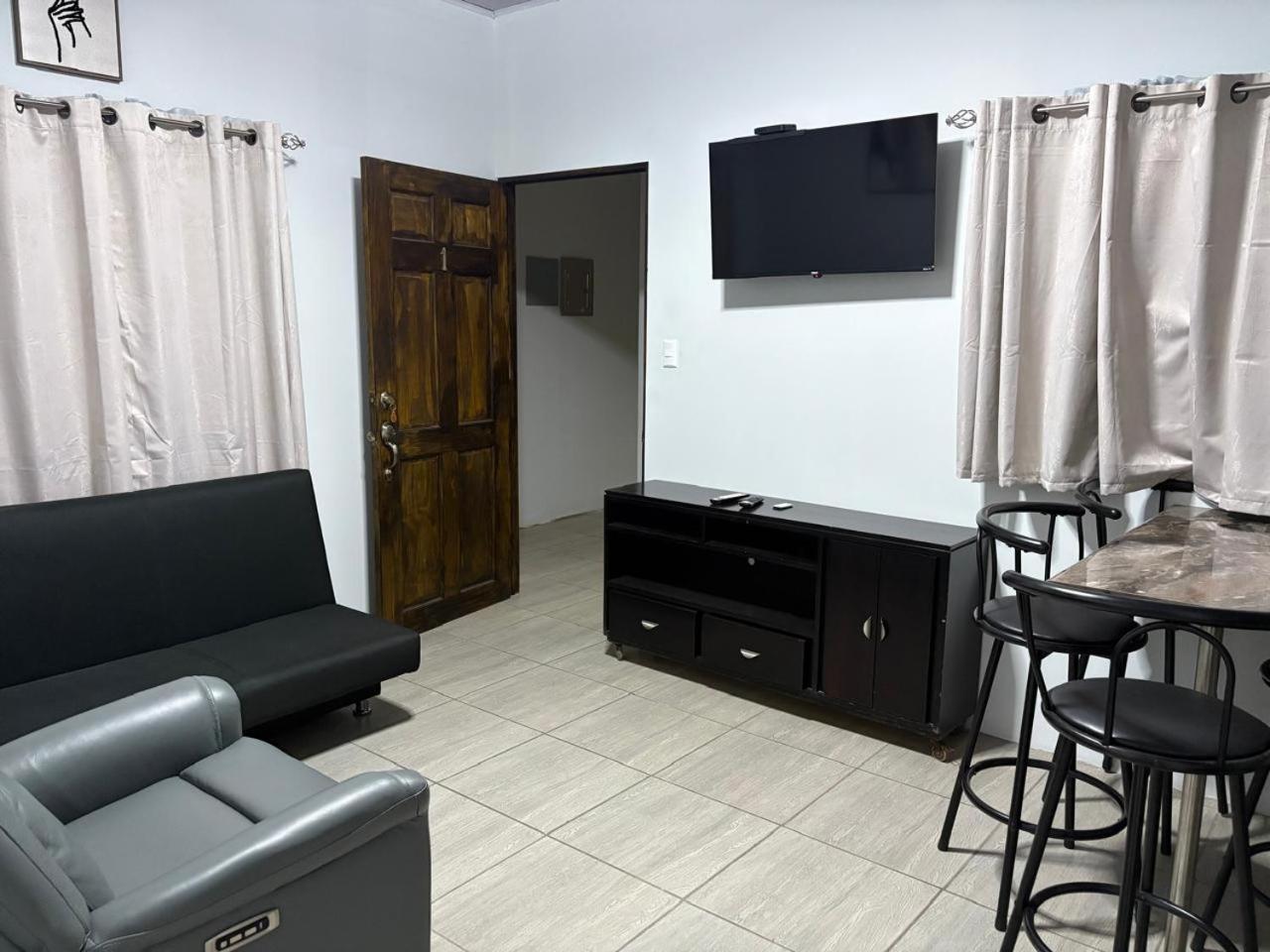 Schultz Apartment Alajuela
